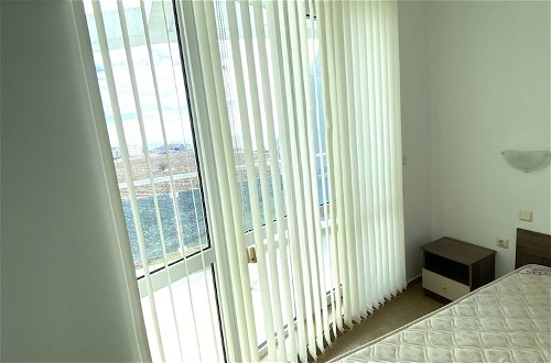 Foto 7 - Sea View 1 Bed Apartment With Stunning Ocean Views