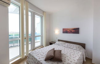 Photo 2 - Sea View 1 Bed Apartment With Stunning Ocean Views