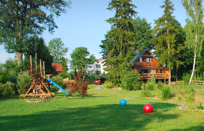 Rustic Riverside Cabin in Forest - Foto 10
