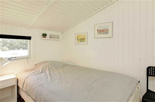 Photo 10 - 9 Person Holiday Home in Lokken