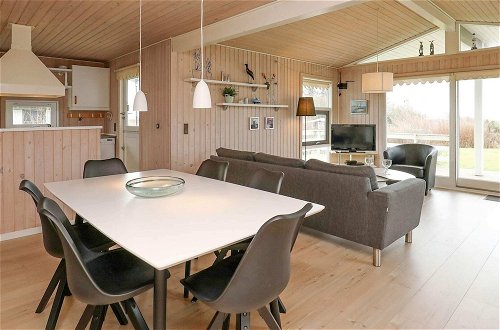 Foto 9 - 6 Person Holiday Home in Spottrup