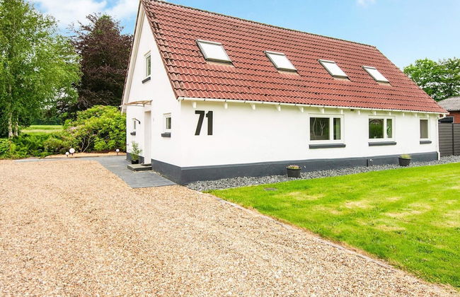 8 Person Holiday Home in Henne - Foto 1