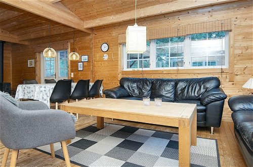 Photo 16 - 6 Person Holiday Home in Farvang