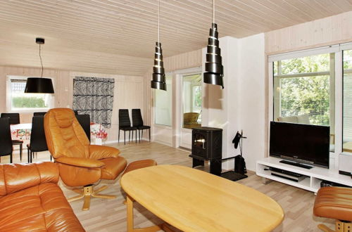 Foto 13 - 6 Person Holiday Home in Hemmet