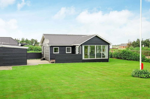 Photo 18 - Cozy Holiday Home in Søndervig near Beach