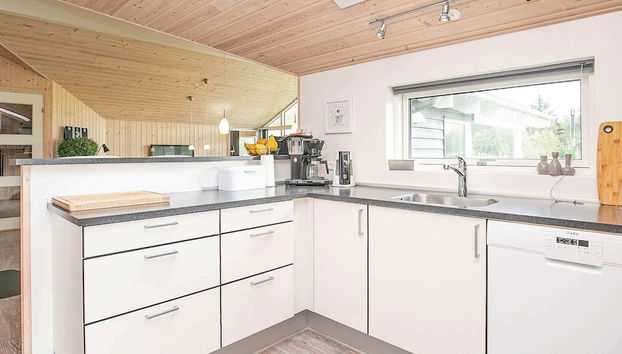 8 Person Holiday Home in Albaek - Foto 2