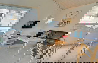 Foto 3 - 6 Person Holiday Home in Gudhjem-by Traum