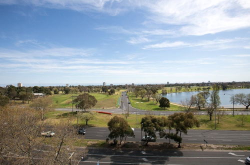 Photo 23 - Breathtaking Lake/parkview Apt Pool&gym@3br