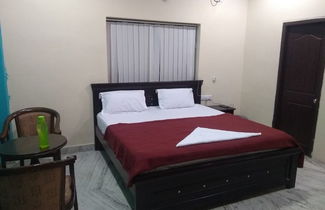 Photo 3 - Shobha Inn