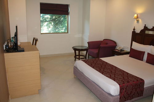 Photo 5 - The Lotus Apartment Hotels - Burkit Road