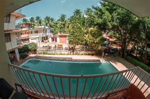 Foto 14 - Showstopper Apartments 1 BHK Pool View