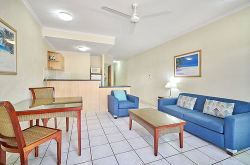 Photo 5 - Trinity Beach Club Holiday Apartments