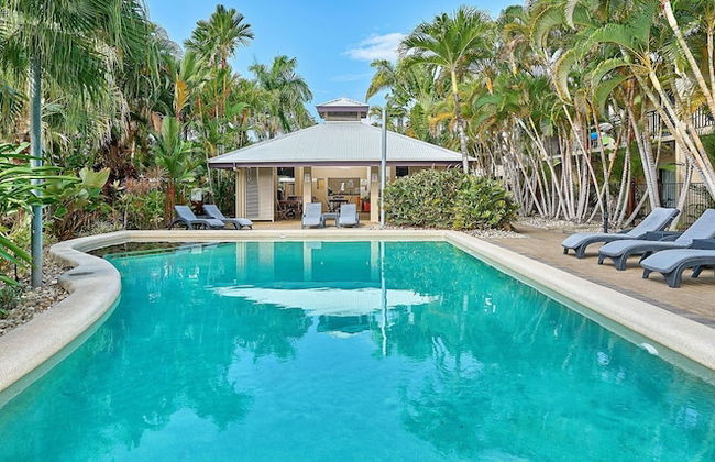 Trinity Beach Club Holiday Apartments - Foto 1