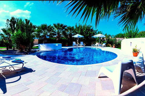 Foto 28 - Xenos Villa 2 With 5 Bedrooms Private Swimming Pool, Near the sea