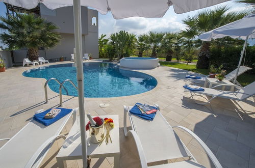 Photo 1 - Xenos Villa 2 With 5 Bedrooms Private Swimming Pool, Near the sea