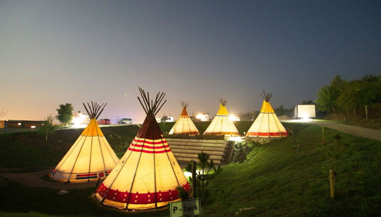 Foto 1 - Indian Village Tipi Tent