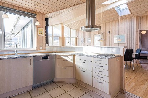 Photo 9 - 10 Person Holiday Home in Hvide Sande