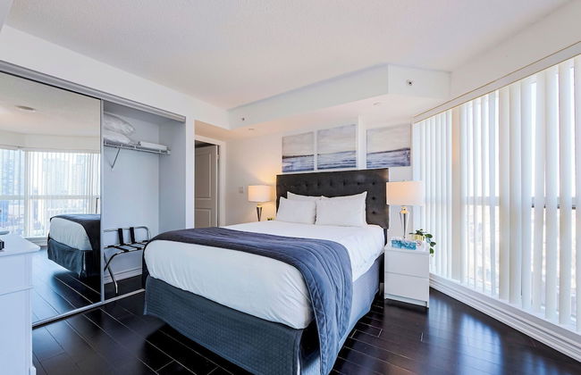 Altitude Suites Bay Street by Teristo Group - Photo 30
