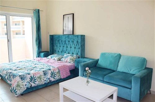 Foto 7 - Lovely Family Friendly Furnished Studio With Balcony With Pool
