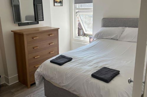 Foto 6 - Impeccable 5-bed Apartment in Southend-on-sea