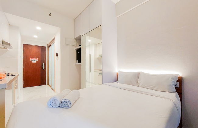 Homey And Restful Studio Room At Sky House Bsd Apartment - Foto 3