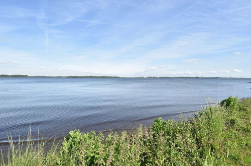 Photo 34 - Modern Holiday Home in Ooltgensplaat by Lake Volkerak