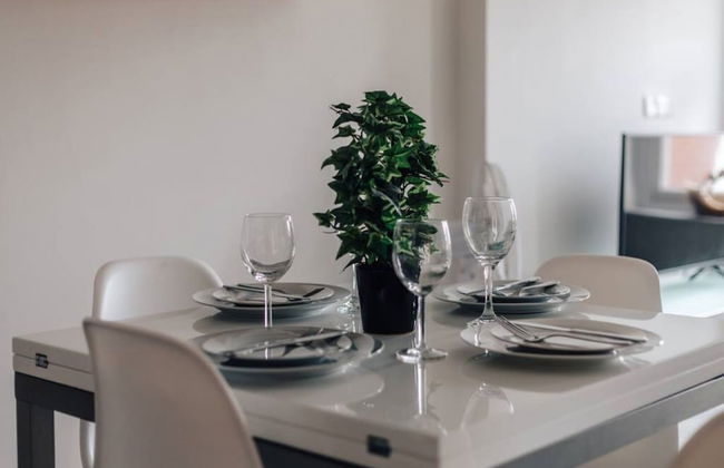 Central Modern Flat Sleeps 6 - Dedicated Parking - From 125 Per Night - Foto 5