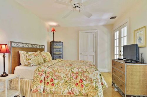 Photo 10 - Easy Livin' by Avantstay Key West Home w/ Pool & BBQ Week Long Stays Only