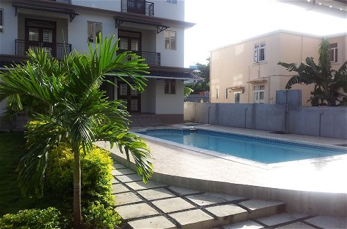 Photo 1 - Fully Furnished 2 Bedroom Ground Floor Apartment With Pool