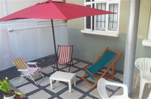 Photo 18 - Fully Furnished 2 Bedroom Ground Floor Apartment With Pool