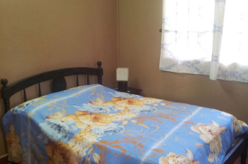 Photo 5 - Fully Furnished 2 Bedroom Ground Floor Apartment With Pool