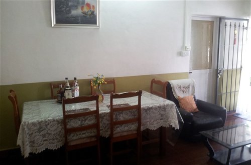 Photo 13 - Fully Furnished 2 Bedroom Ground Floor Apartment With Pool