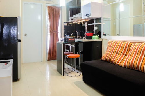 Photo 11 - Modern 2BR with City View at Bassura Apartment