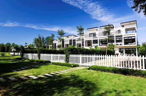 Foto 6 - Laguna Park Townhouses