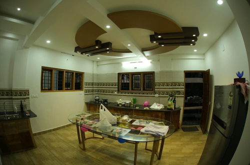 Photo 7 - Thodupuzha 4-bhk Luxury Home awy From Home