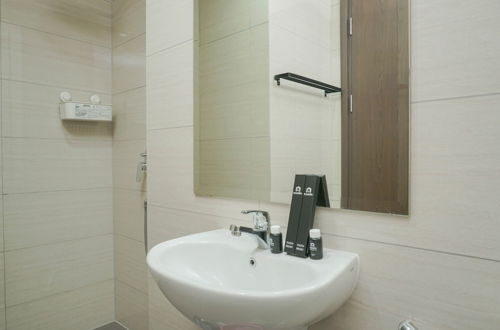 Foto 5 - Fully Furnished and Comfortable Studio at Ciputra International Apartment