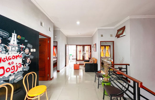 Homestay Jogja dekat Ambarukmo by Simply Homy - Foto 12