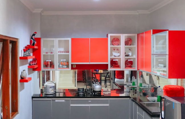 Homestay Jogja dekat Ambarukmo by Simply Homy - Foto 7