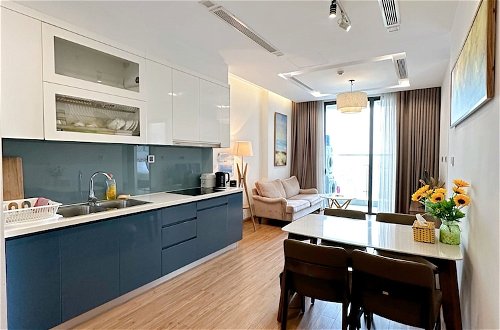Foto 17 - Luxury Apartments Vinhomes Metropolis