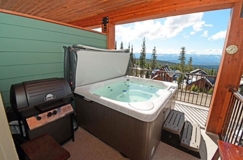 Photo 13 - Towering Pines Chalet - Comfortable and Cozy Chalet with Spectacular Views