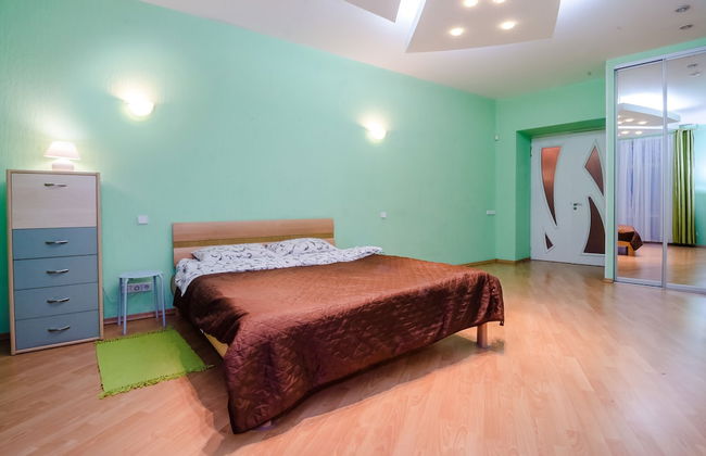 Rent Kiev Maidan Nezalezhnosti - Photo 79