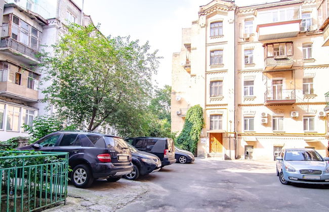 Rent Kiev Maidan Nezalezhnosti - Photo 80