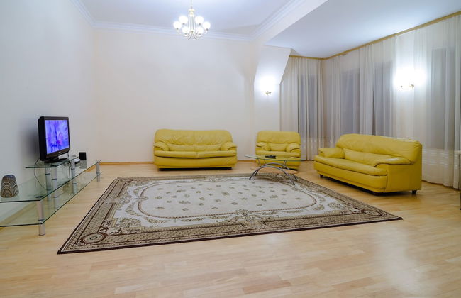 Rent Kiev Maidan Nezalezhnosti - Photo 53