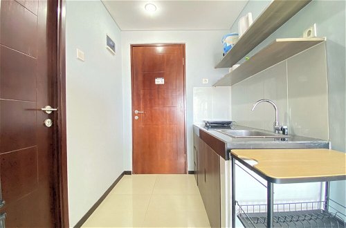 Photo 6 - Homey 2Br Furnished Apartment At Gateway Pasteur