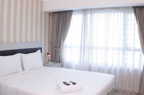 Photo 5 - Warm And Homey Studio Apartment At Springlake Summarecon Bekasi