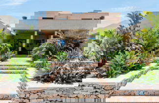 Foto 1 - Stunning Villa With Gardens