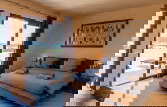 Foto 3 - Stunning Villa With Gardens
