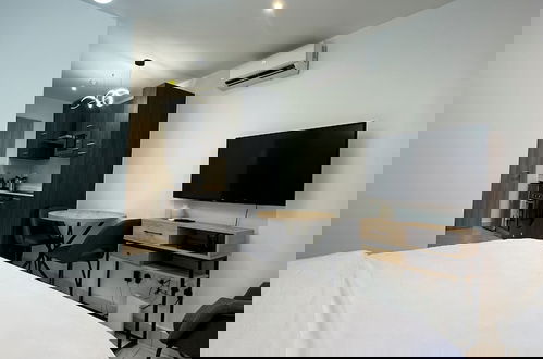 Photo 13 - Loxwood Apartment