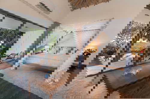 Foto 9 - Heavensa Villas and Suites by The Clarks