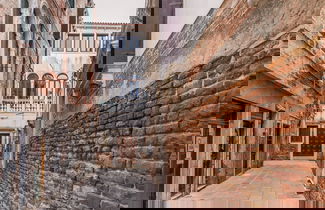 Foto 1 - Gallery House